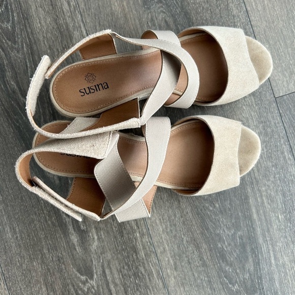 Susina wedge platform espadrilles sandals with velcro closure in beige- size 8 - Picture 4 of 8